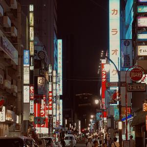 黑人与亚洲女深喉呕吐
